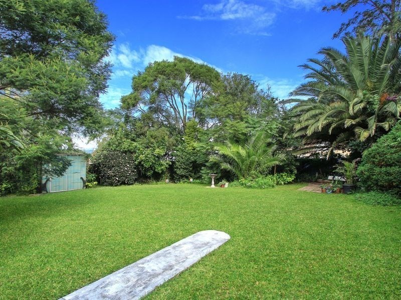 12 Ben Nevis Road, Farmborough Heights NSW 2526