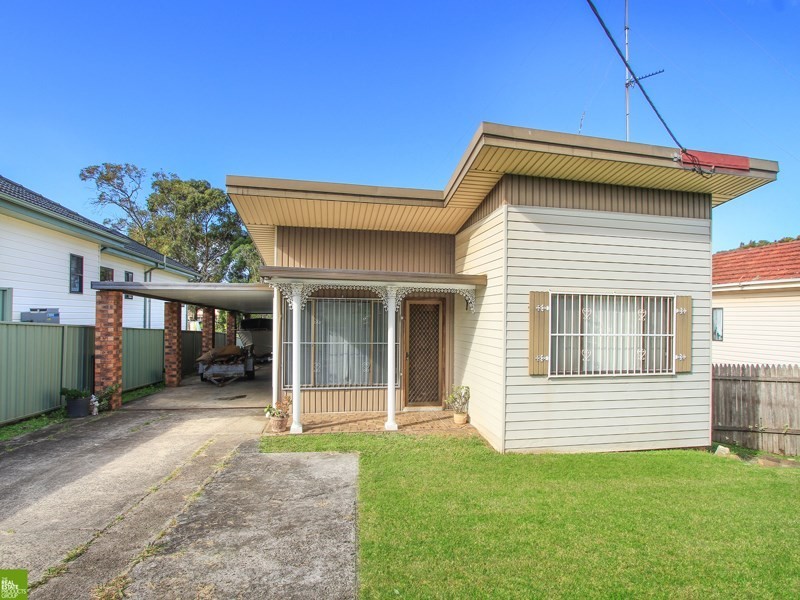 83 Denise Street, Lake Heights NSW 2502