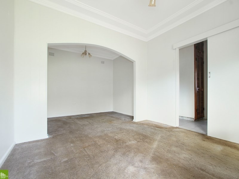 83 Denise Street, Lake Heights NSW 2502