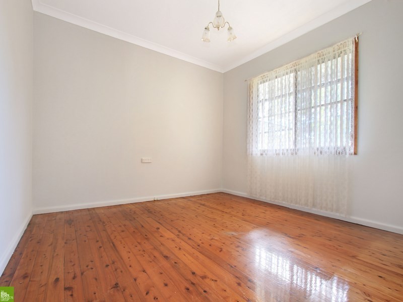 83 Denise Street, Lake Heights NSW 2502