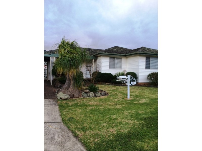 23 Beveridge Street, Albion Park NSW 2527