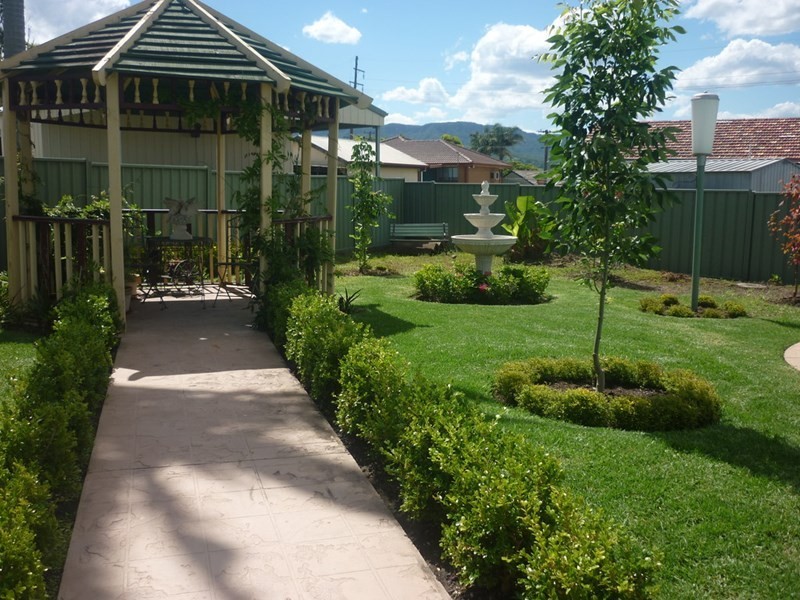 23 Beveridge Street, Albion Park NSW 2527