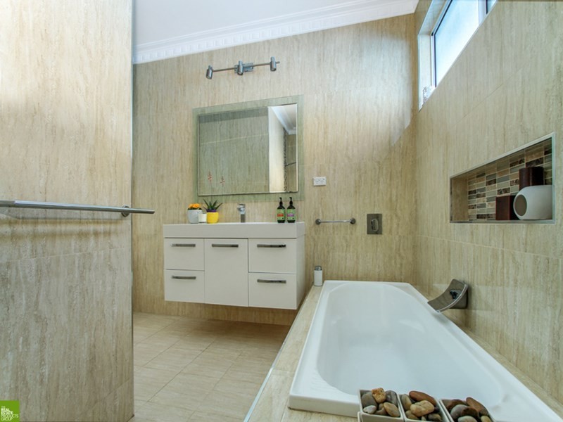 5 Valetta Street, West Wollongong NSW 2500