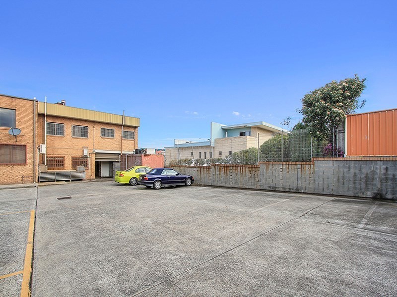 260 Cowper Street, Warrawong NSW 2502