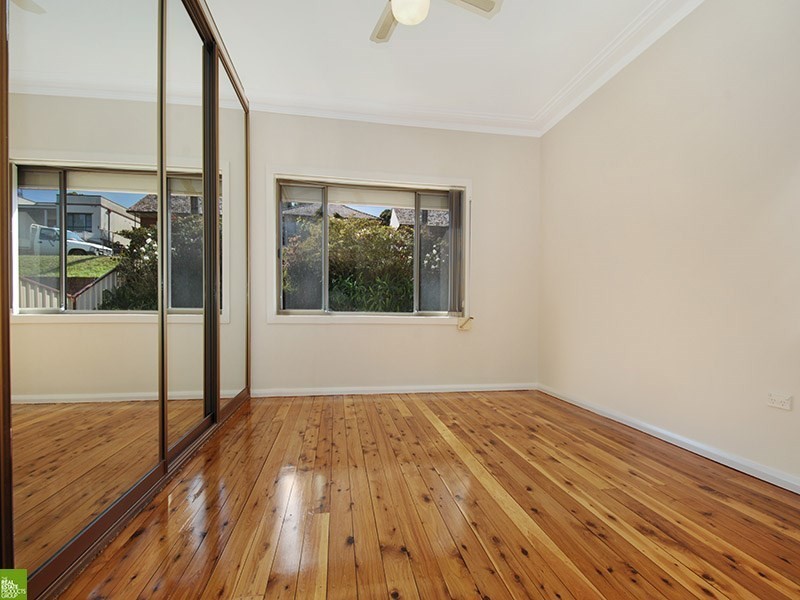 11 Gundarun Street, West Wollongong NSW 2500