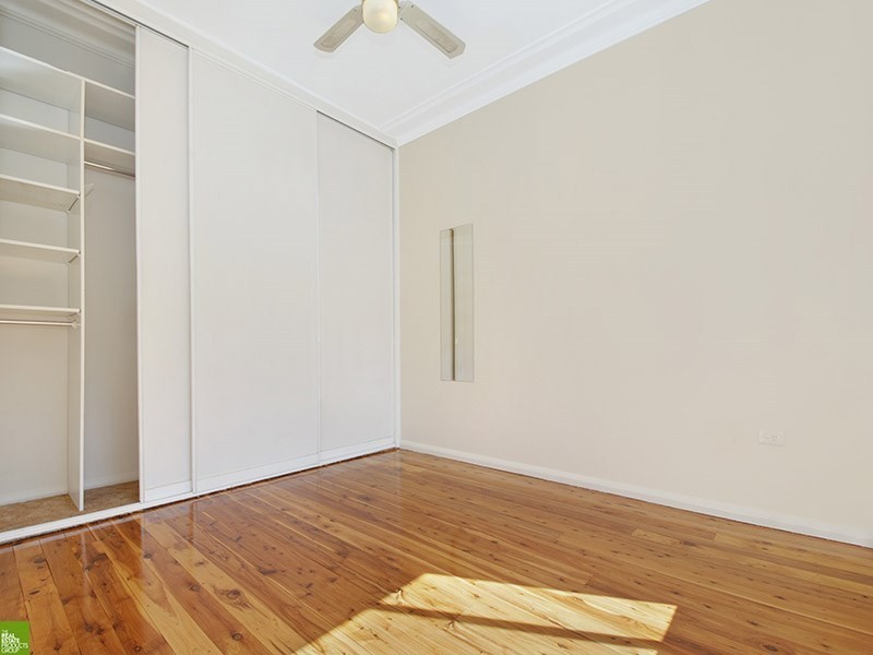 11 Gundarun Street, West Wollongong NSW 2500