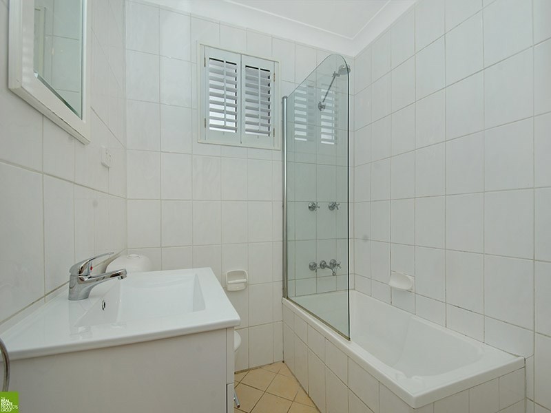 11 Gundarun Street, West Wollongong NSW 2500