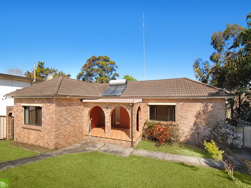 11 Gundarun Street, West Wollongong NSW 2500