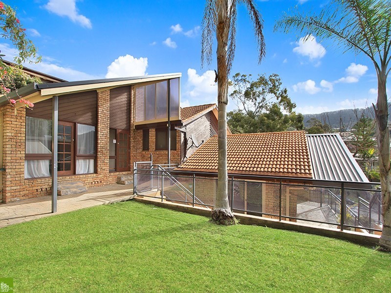 43 The Parkway, Balgownie NSW 2519