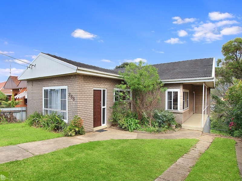 288 Flagstaff Road, Lake Heights NSW 2502