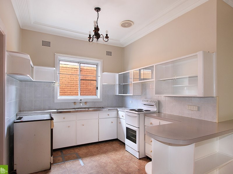 288 Flagstaff Road, Lake Heights NSW 2502