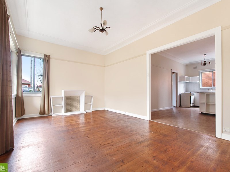 288 Flagstaff Road, Lake Heights NSW 2502