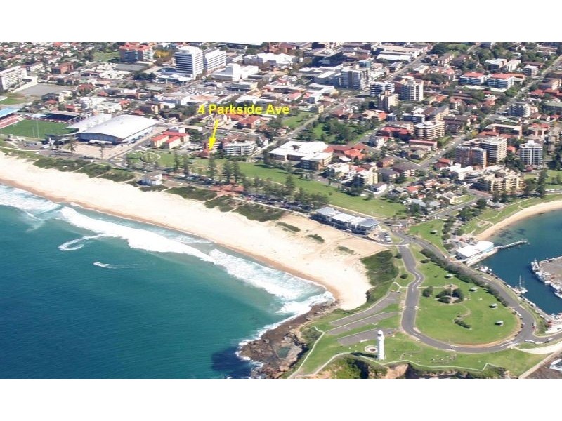 4 Parkside Avenue, Wollongong NSW 2500