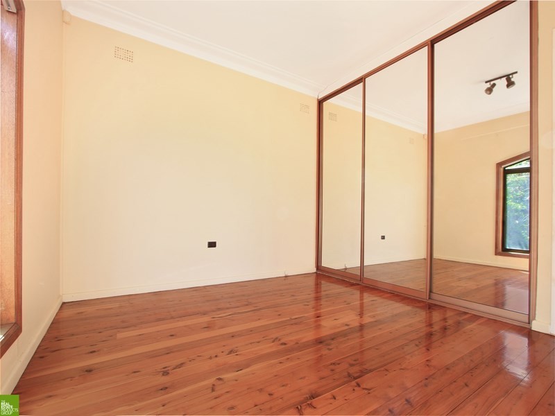 73 Denise Street, Lake Heights NSW 2502