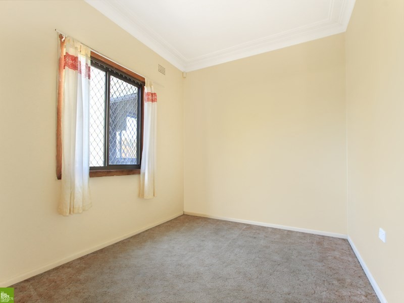 73 Denise Street, Lake Heights NSW 2502