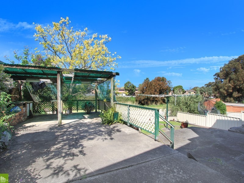 73 Denise Street, Lake Heights NSW 2502
