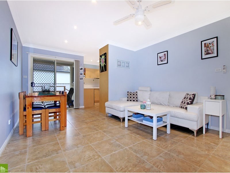4/42a Greenacre Road, Wollongong NSW 2500