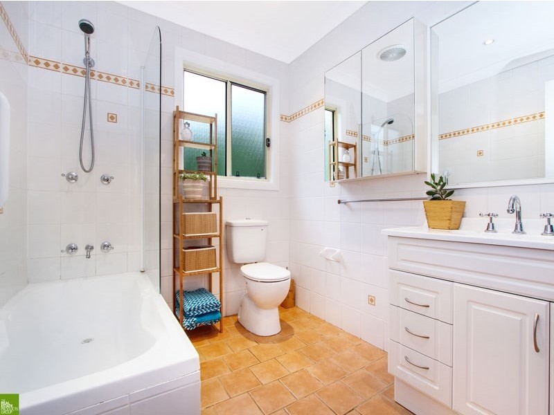 4/42a Greenacre Road, Wollongong NSW 2500