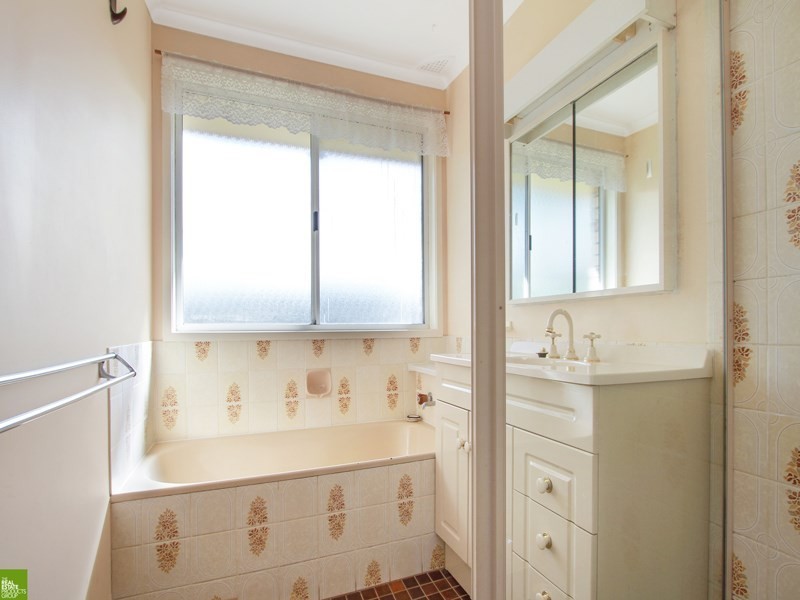 60 Gibsons Road, Figtree NSW 2525