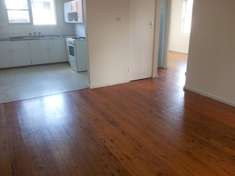 4/8 London Drive, West Wollongong NSW 2500