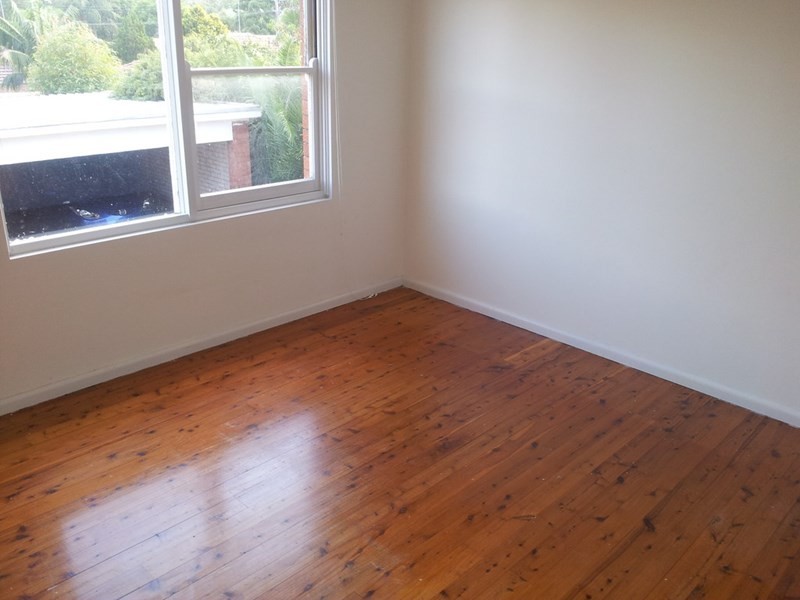 4/8 London Drive, West Wollongong NSW 2500