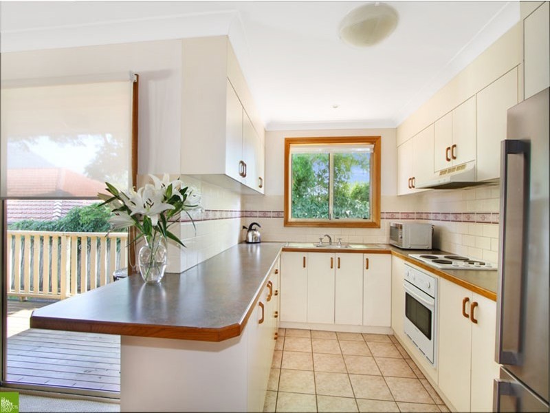 2/11 Dempster Street, West Wollongong NSW 2500