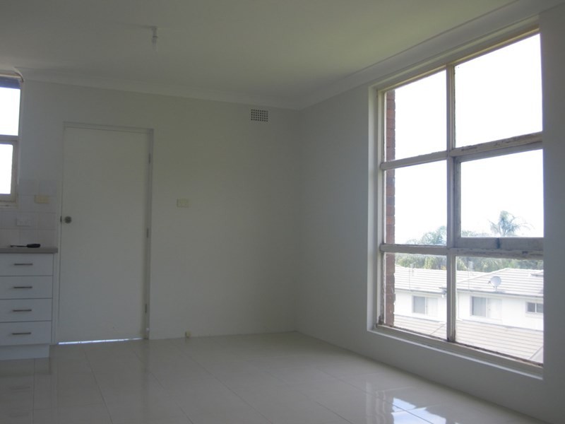 8/5 Seaview Road, Wollongong NSW 2500