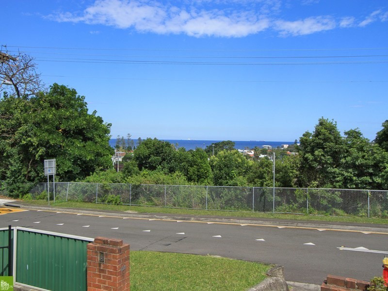 46 Seafoam Avenue, Thirroul NSW 2515