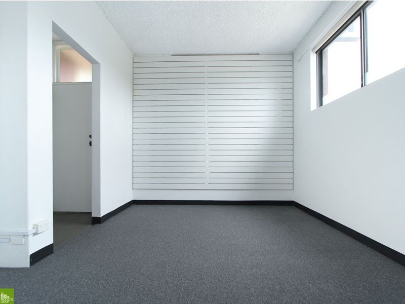 11 Lake Entrance Road, Warilla NSW 2528