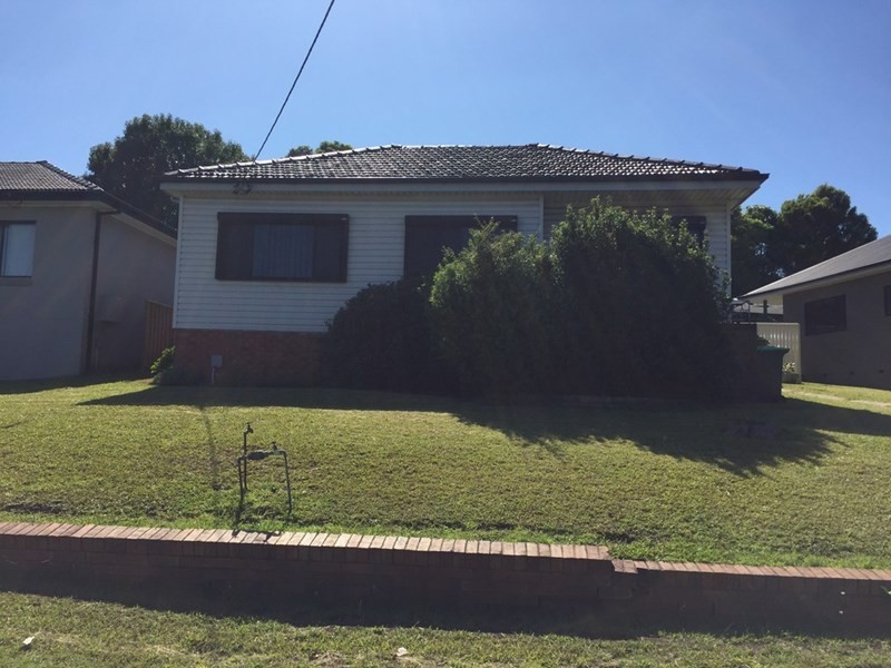 27 London Drive, West Wollongong NSW 2500