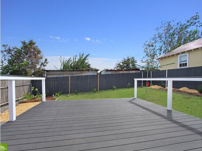 8 Second Avenue, Warrawong NSW 2502