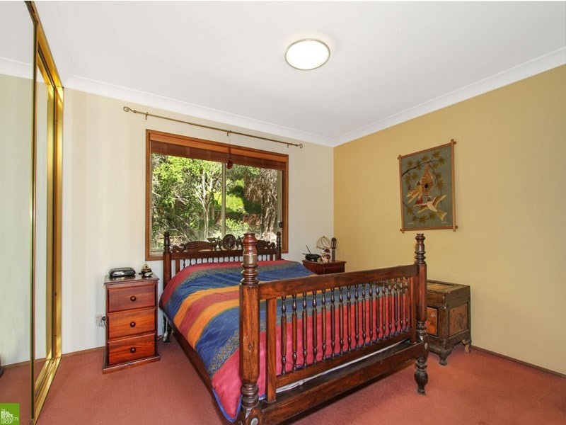 1 Sheringa Grove, Cordeaux Heights NSW 2526