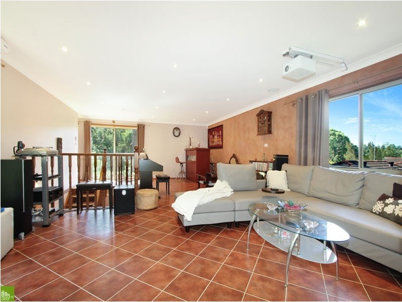 1 Sheringa Grove, Cordeaux Heights NSW 2526