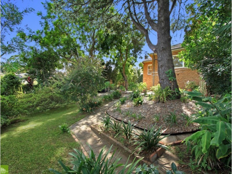 52 Woodlawn Avenue, Mangerton NSW 2500