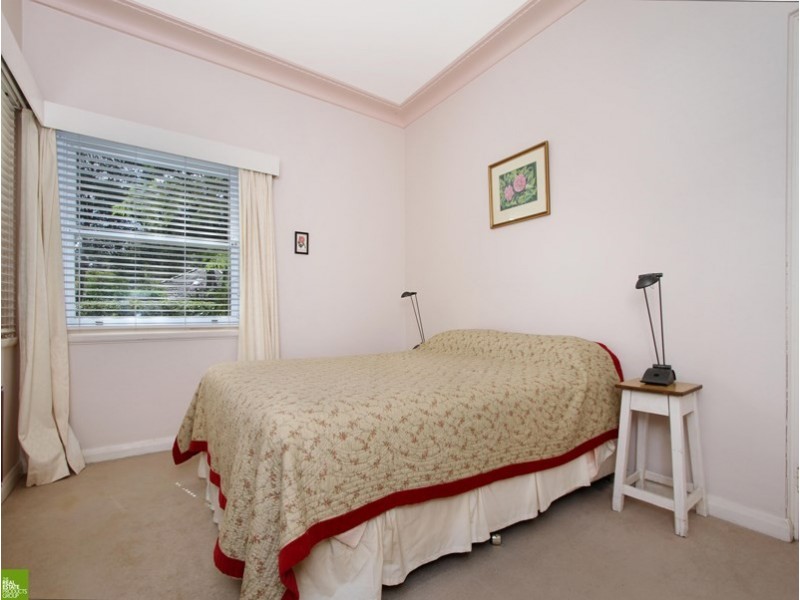 52 Woodlawn Avenue, Mangerton NSW 2500