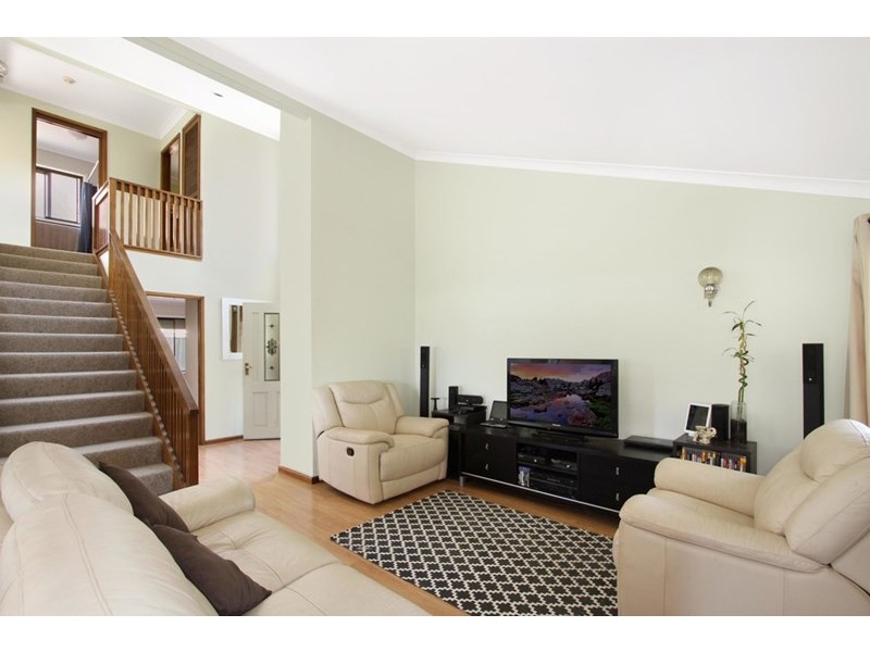 5 Highview Drive, Farmborough Heights NSW 2526