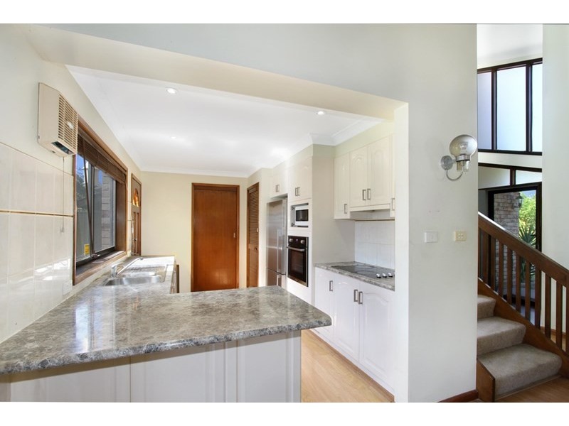 5 Highview Drive, Farmborough Heights NSW 2526