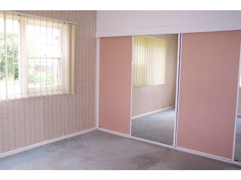 97 St Johns Avenue, Mangerton NSW 2500