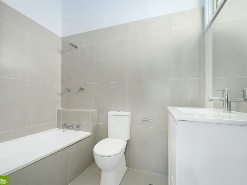 5 Dumfries Avenue, Mount Ousley NSW 2519