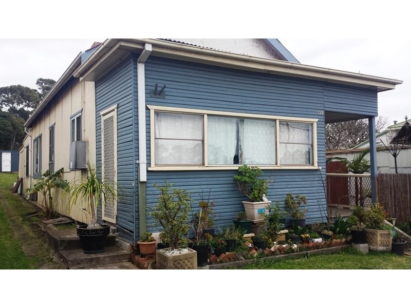 120 Gladstone Avenue, Coniston NSW 2500