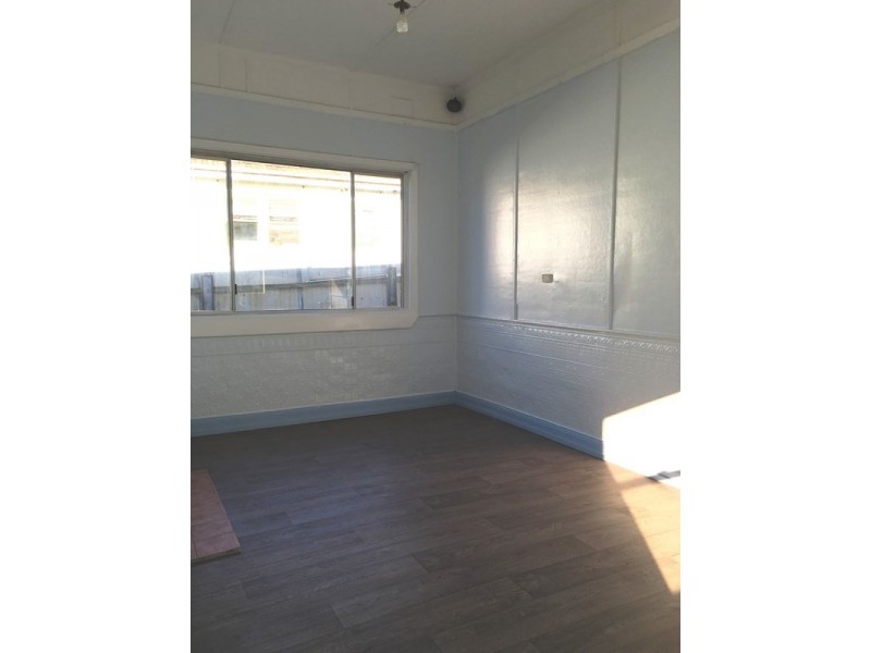 120 Gladstone Avenue, Coniston NSW 2500