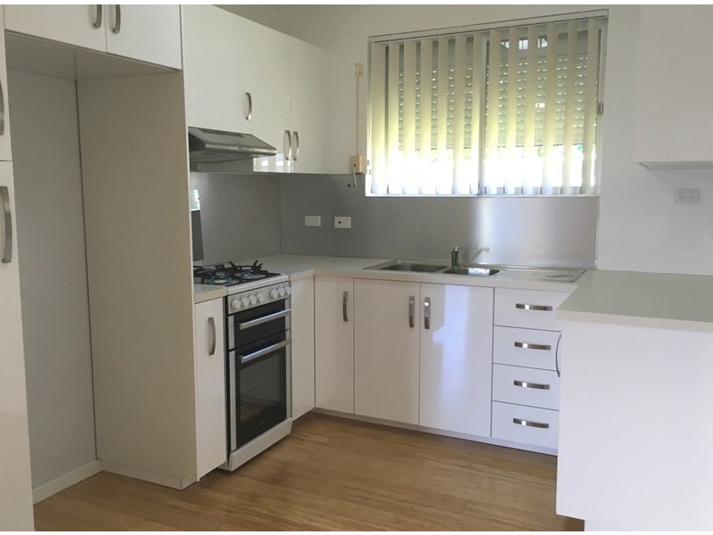 4/114 The Avenue, Mount Saint Thomas NSW 2500