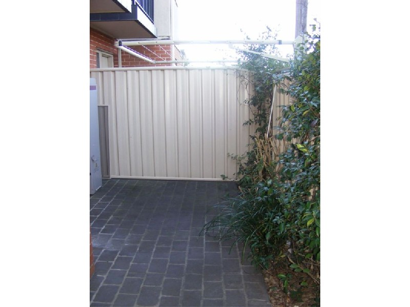 9/35 Bridge Street, Coniston NSW 2500