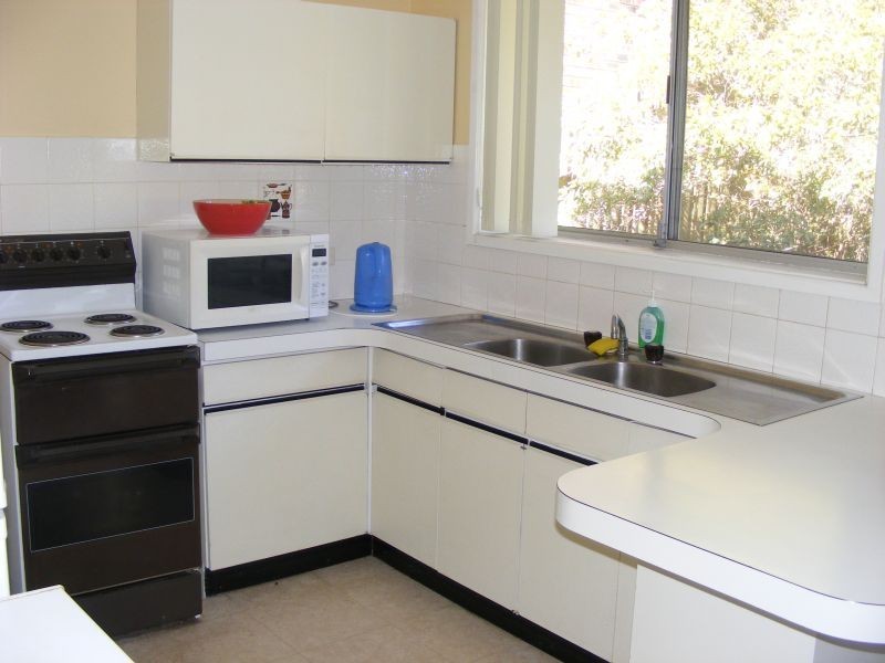 53 Iola Avenue, Farmborough Heights NSW 2526