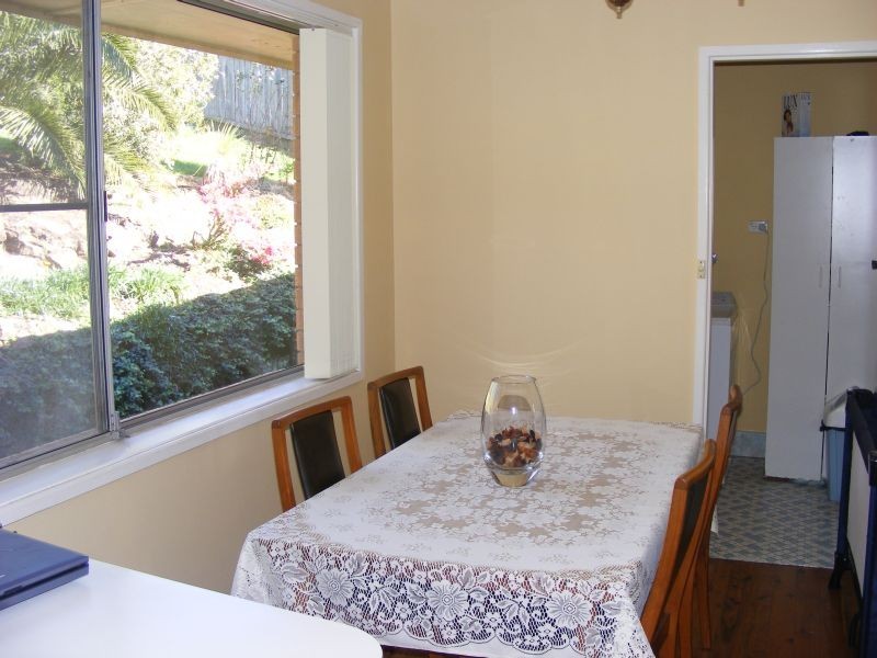 53 Iola Avenue, Farmborough Heights NSW 2526