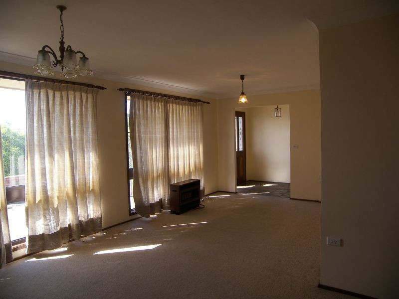 43 Hopman Crescent, Berkeley NSW 2506