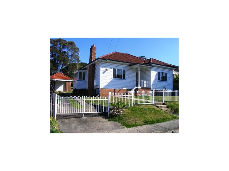 13 Heaslip Street, Coniston NSW 2500