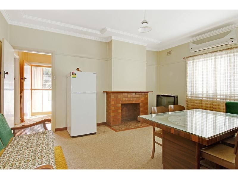 28 Byarong Avenue, Mangerton NSW 2500