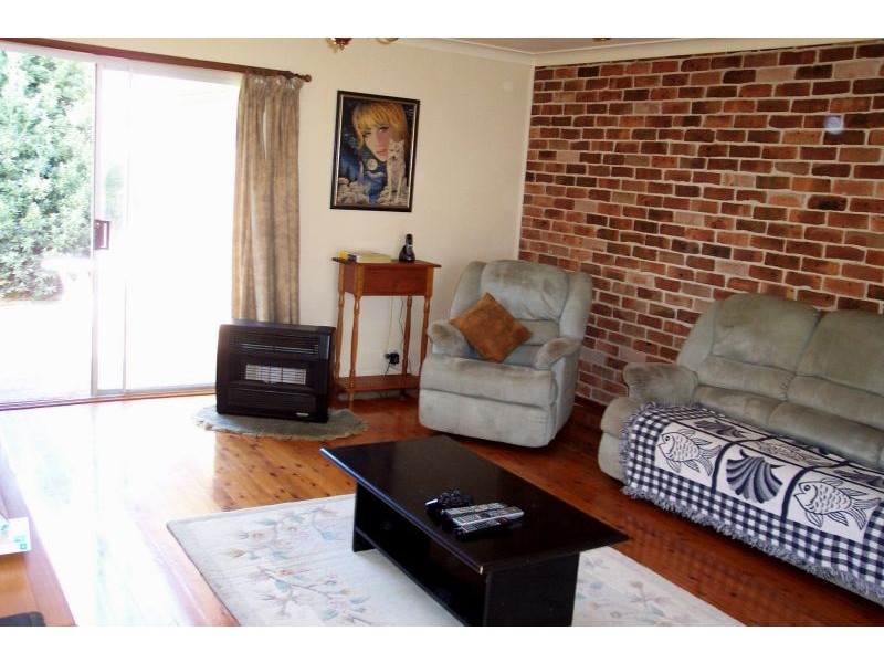 37 Poplar Avenue, Albion Park Rail NSW 2527