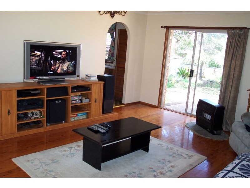 37 Poplar Avenue, Albion Park Rail NSW 2527